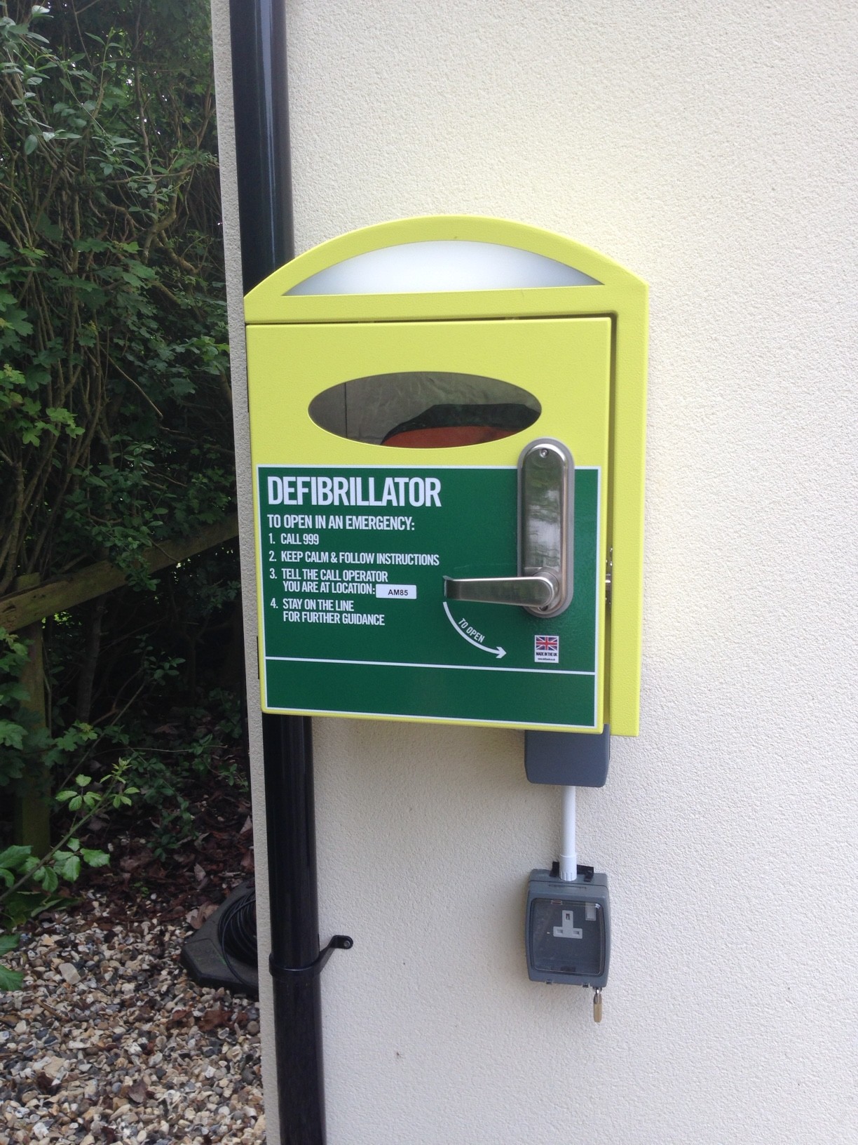 Defibrillator1